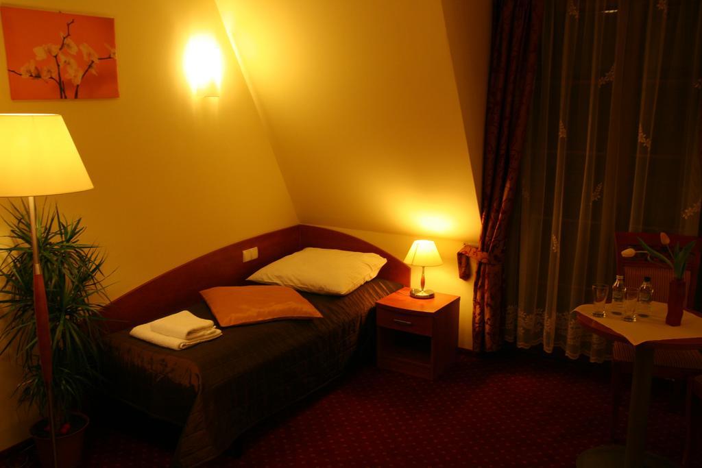 Hotel Karolinka Gogolin Room photo