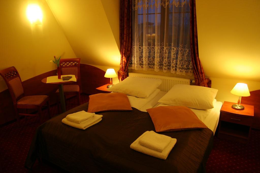 Hotel Karolinka Gogolin Room photo